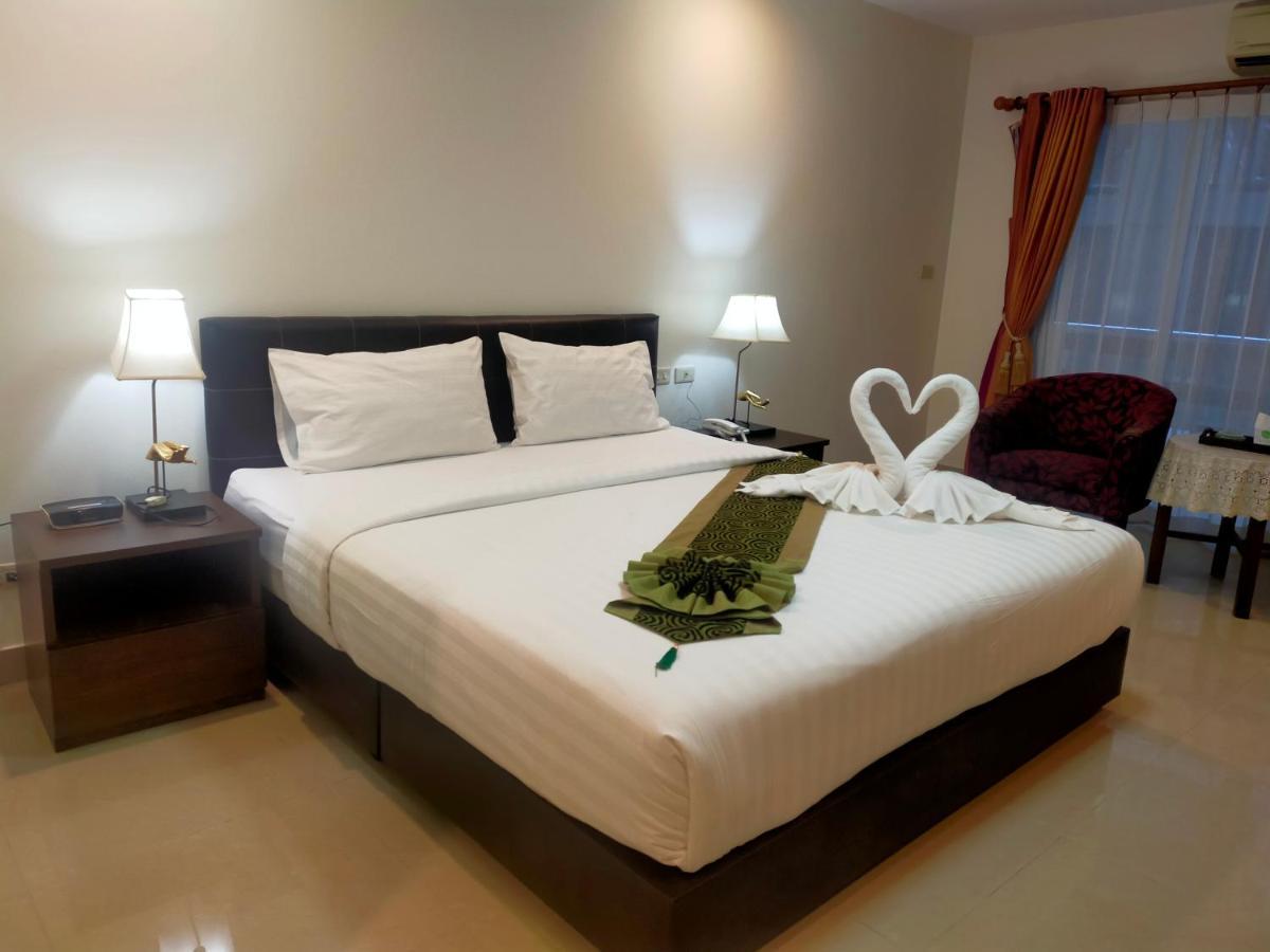 Soi2Inn Pattaya Luaran gambar