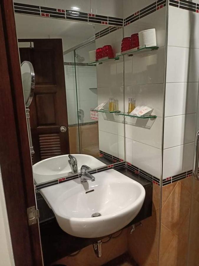 Soi2Inn Pattaya Luaran gambar