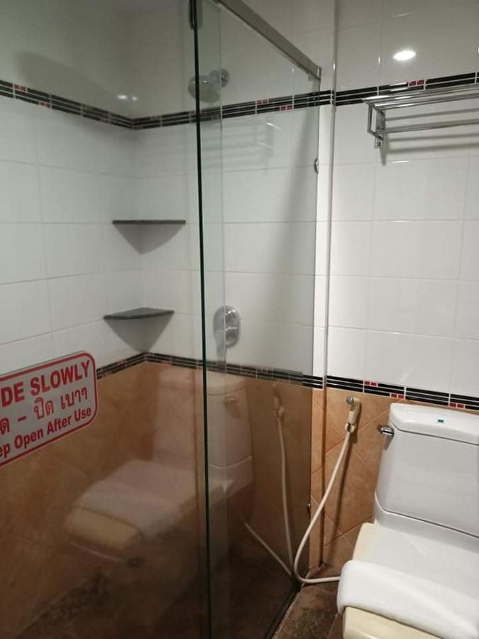 Soi2Inn Pattaya Luaran gambar