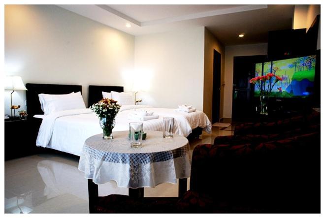 Soi2Inn Pattaya Luaran gambar